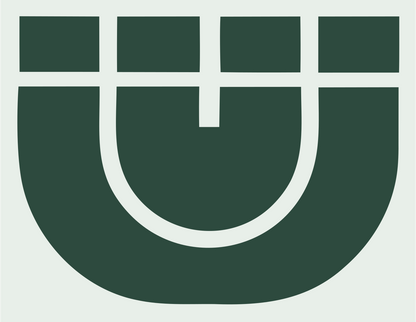 Bold Horseshoe Magnet Emblem #e8efe9/#2d4a3e
